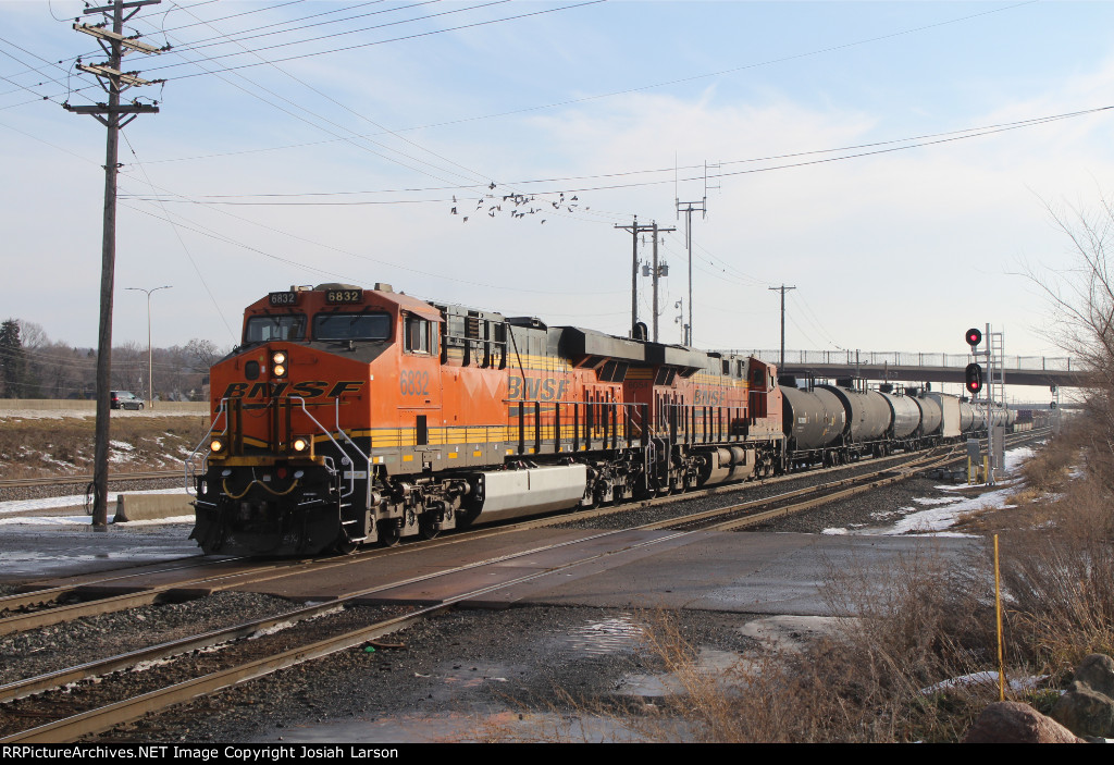 BNSF 6832 West